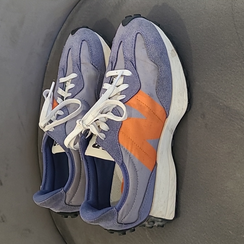 New Balance 327's
